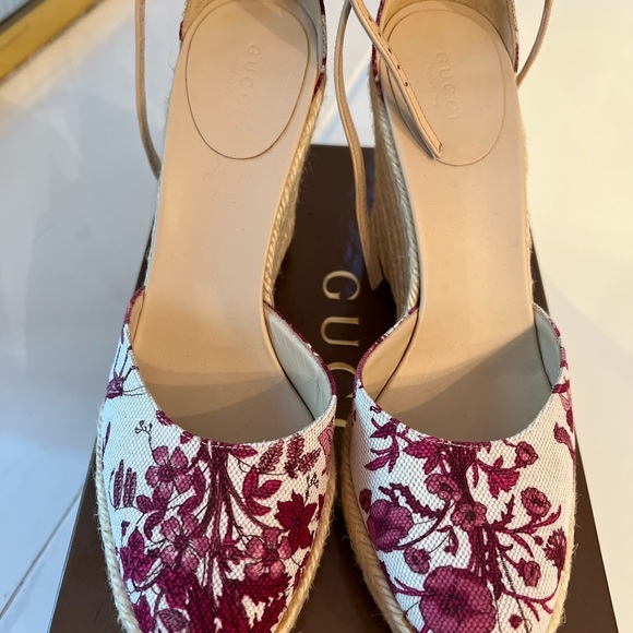 Gucci flora wedges size 39 - Picture 2 of 9